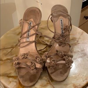 💥! Manolo Blahnik lace-up ankle strap nude heels